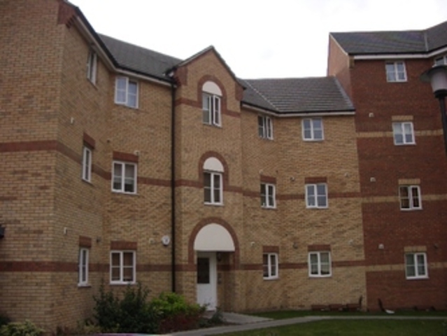  Image of 2 bedroom Flat to rent in Madeleine Close Chadwell Heath Romford RM6 at Madeleine Close  Chadwell Heath, RM6 4BJ