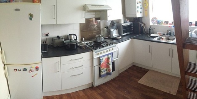  Image of 1 bedroom Flat for sale in Mansfield Road Ilford IG1 at Mansfield Road  Ilford, IG1 3BD