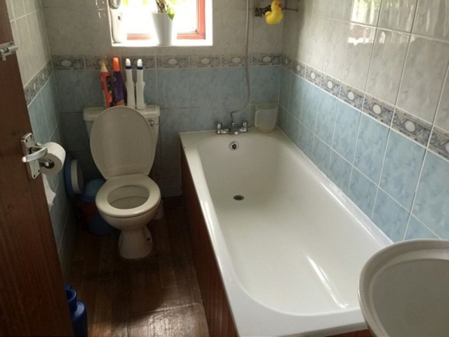  Image of 1 bedroom Flat for sale in Mansfield Road Ilford IG1 at Mansfield Road  Ilford, IG1 3BD
