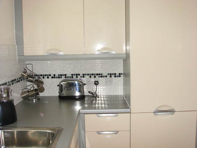  Image of 2 bedroom Flat to rent in Golden Mile View Newport NP20 at Bassaleg Newport Newport, NP20 3PL