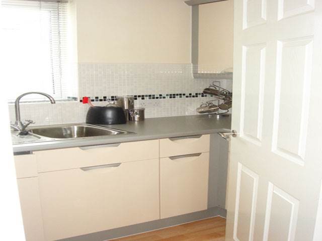  Image of 2 bedroom Flat to rent in Golden Mile View Newport NP20 at Bassaleg Newport Newport, NP20 3PL