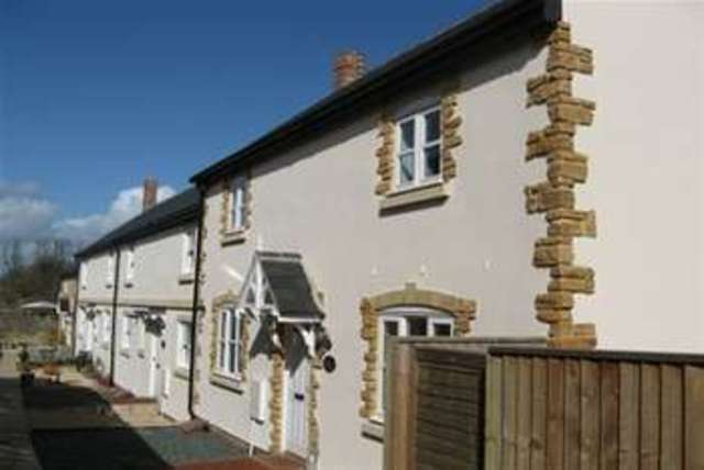  Image of 2 bedroom Terraced house to rent in Market Place Wincanton BA9 at Wincanton, BA9 9PB