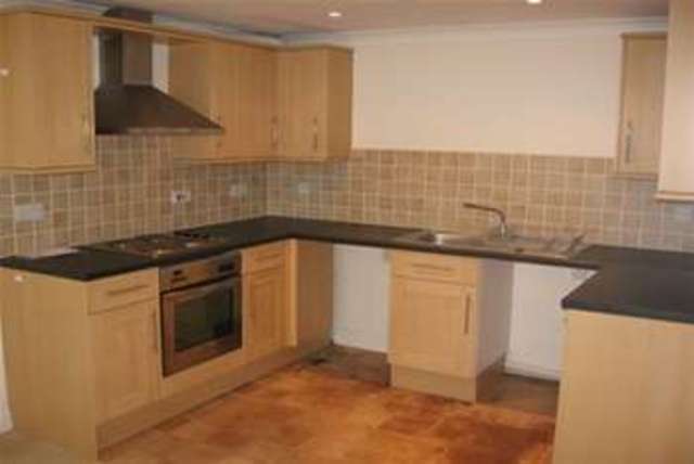  Image of 2 bedroom Terraced house to rent in Market Place Wincanton BA9 at Wincanton, BA9 9PB