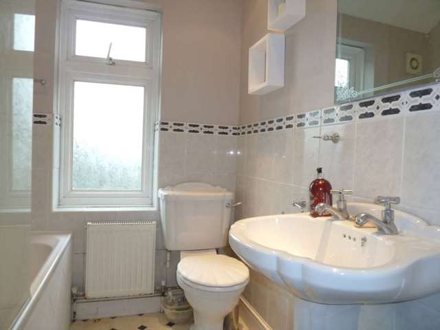  Image of 3 bedroom Terraced house to rent in Marlborough Road Romford RM7 at Marlborough Road  Romford, RM7 8AL