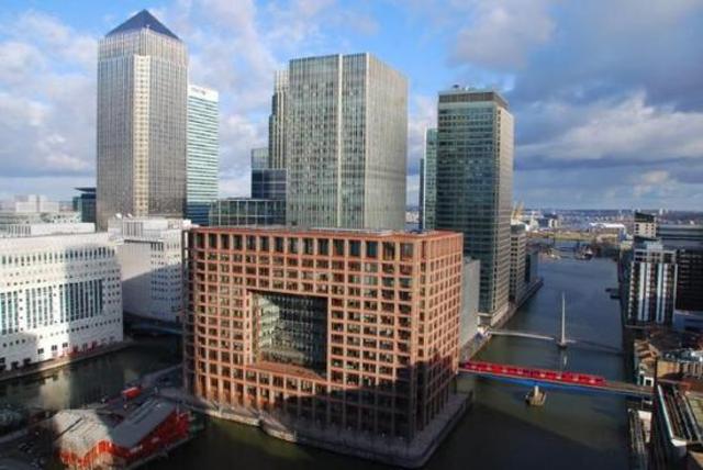  Image of 2 bedroom Apartment to rent in Taeping Street London E14 at Marsh Wall The Landmark Canary Wharf, E14 9UN