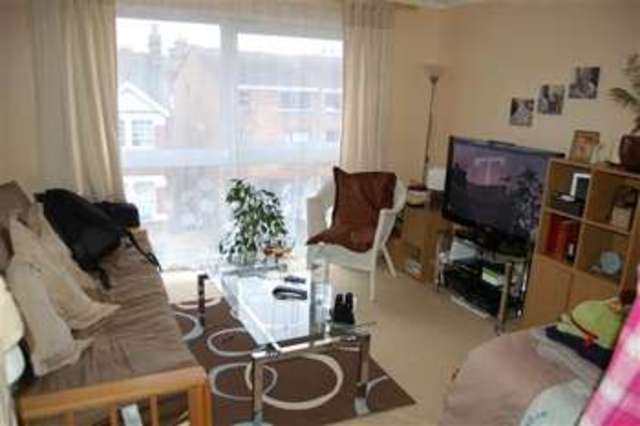  Image of 2 bedroom Apartment for sale in Pelham Road London SW19 at South Wimbledon, SW19 1NP