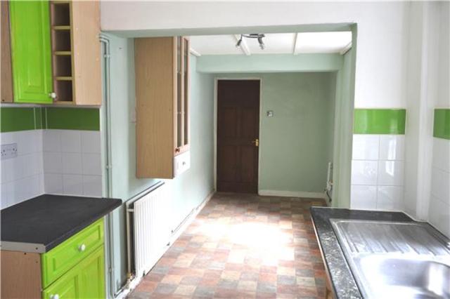  Image of 3 bedroom Terraced house to rent in Matson Place Gloucester GL1 at Gloucester, GL1 4PL