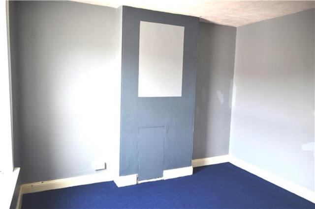  Image of 3 bedroom Terraced house to rent in Matson Place Gloucester GL1 at Gloucester, GL1 4PL