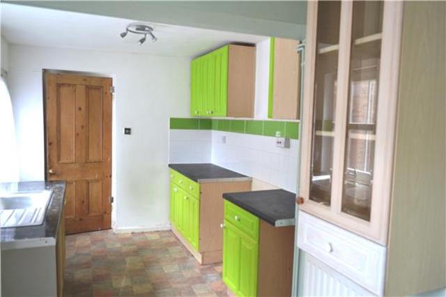  Image of 3 bedroom Terraced house to rent in Matson Place Gloucester GL1 at Gloucester, GL1 4PL
