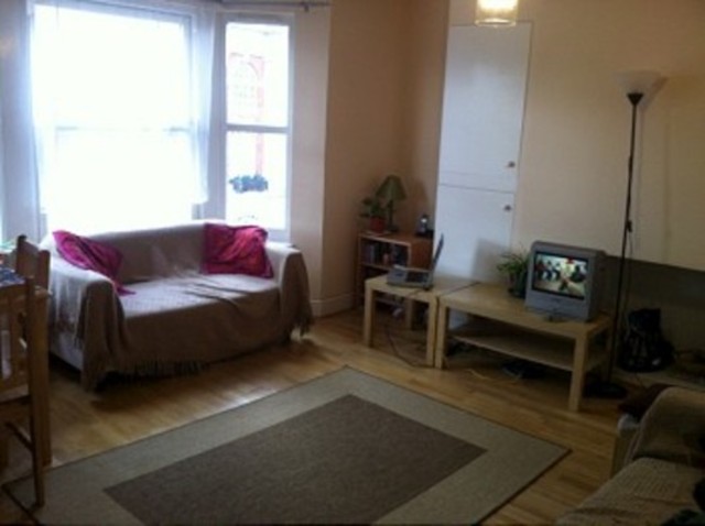 Image of 2 bedroom Flat to rent in Mayes Road London N22 at Mayes Road  Wood Green, N22 6SY