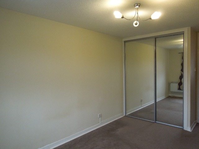  Image of 1 bedroom Flat to rent in Mclean Place Paisley PA3 at Paisley Renfrewshire Renfrewshire, PA3 2DG