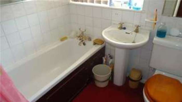  Image of Detached house for sale in Melton Stantonbury Milton Keynes MK14 at Stantonbury Milton Keynes Great Linford, MK14 6BH