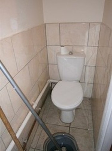  Image of 3 bedroom Ground Flat to rent in Memorial Avenue London E15 at Memorial Avenue  West Ham, E15 3BT