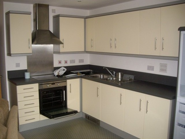  Image of 2 bedroom Flat to rent in Monarch Way Ilford IG2 at Memorial Height  Newbury Park, IG2 7HS