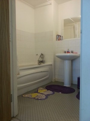  Image of 2 bedroom Apartment to rent in Monarch Way Ilford IG2 at MEMORIAL HEIGHTS MONACH WAY ILFORD, IG2 7HR
