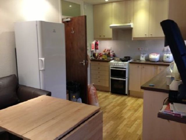  Image of 5 bedroom House Share to rent in Metchley Drive Harborne Birmingham B17 at Harborne West Midlands Harborne, B17 0LA