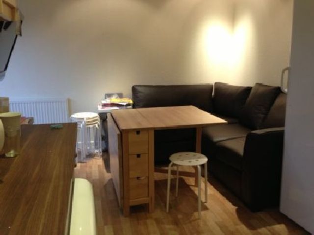  Image of 5 bedroom House Share to rent in Metchley Drive Harborne Birmingham B17 at Harborne West Midlands Harborne, B17 0LA