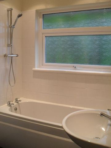  Image of 5 bedroom House Share to rent in Metchley Drive Harborne Birmingham B17 at Harborne West Midlands Harborne, B17 0LA
