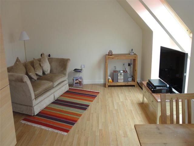  Image of 1 bedroom Flat to rent in Middlefield Place Woodside Aberdeen AB24 at Hilton Aberdeen Aberdeen, AB24 4PA