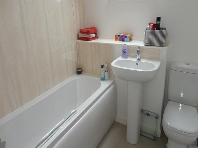  Image of 1 bedroom Flat to rent in Middlefield Place Woodside Aberdeen AB24 at Hilton Aberdeen Aberdeen, AB24 4PA