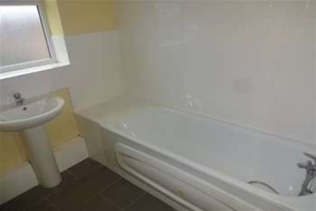  Image of Property to rent in Forest Gate Willenhall WV12 at Willenhall, WV12 5LY