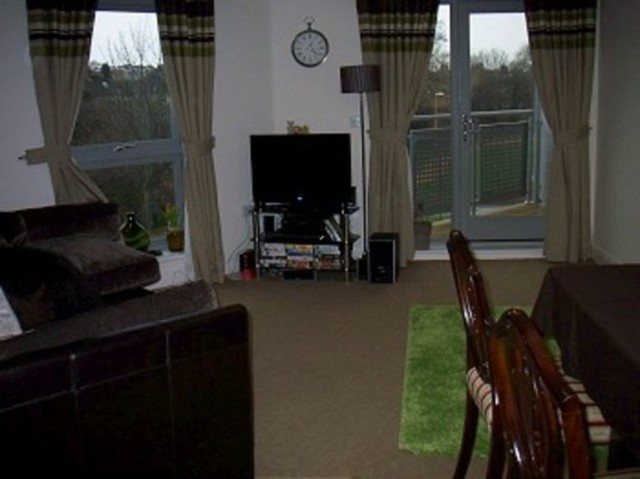  Image of 2 bedroom Flat to rent in Millicent Grove London N13 at Millicent Grove  Palmers Green, N13 6HQ