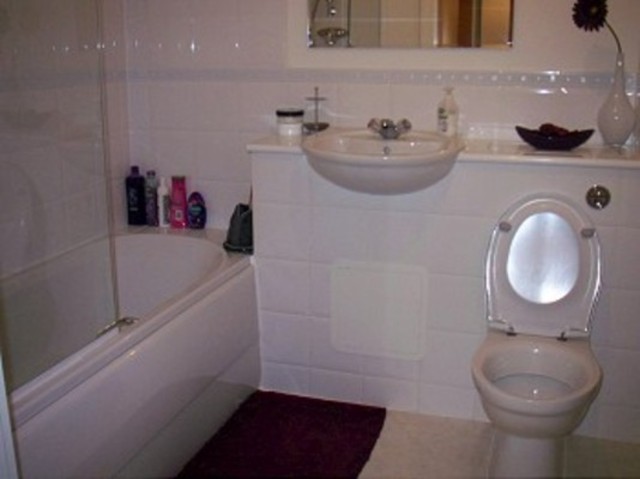  Image of 2 bedroom Flat to rent in Millicent Grove London N13 at Millicent Grove  Palmers Green, N13 6HQ