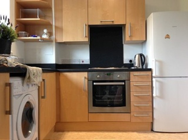  Image of 2 bedroom Flat to rent in Millicent Grove London N13 at Millicent Grove  Palmers Green, N13 6HQ
