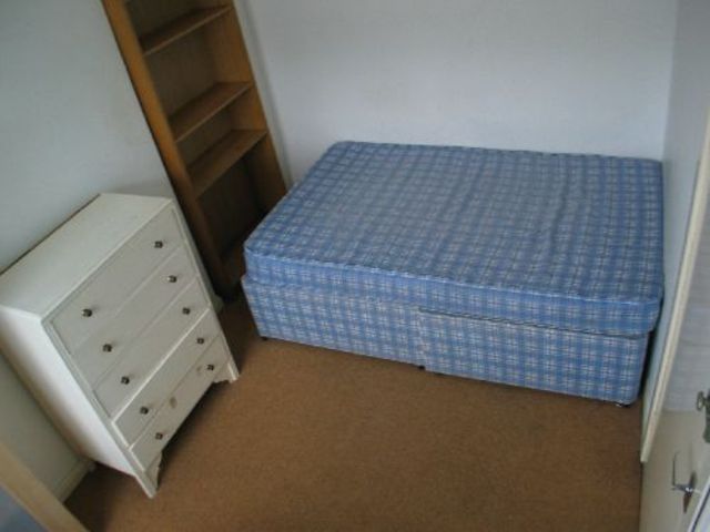  Image of 4 bedroom House Share to rent in Milner Road Selly Oak Birmingham B29 at Selly Oak West Midlands Selly Oak, B29 7RG
