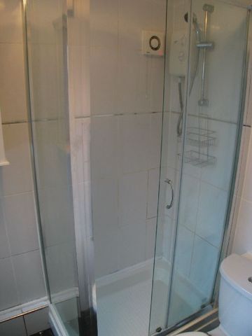 Image of 4 bedroom House Share to rent in Milner Road Selly Oak Birmingham B29 at Selly Oak West Midlands Selly Oak, B29 7RG