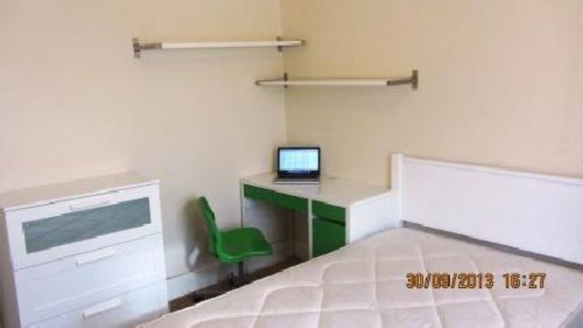  Image of 4 bedroom House Share to rent in Milner Road Selly Oak Birmingham B29 at Selly Oak West Midlands Selly Oak, B29 7RL