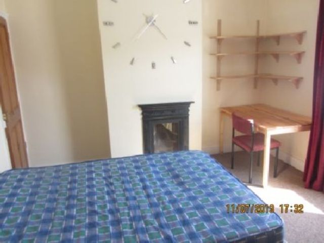  Image of 4 bedroom House Share to rent in Milner Road Selly Oak Birmingham B29 at Selly Oak West Midlands Selly Oak, B29 7RQ
