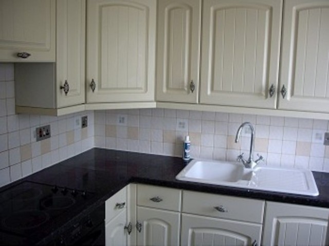  Image of 1 bedroom Flat to rent in Milton Court Cross Road Chadwell Heath Romford RM6 at Milton Court  Chadwell Heath, RM6 4JP