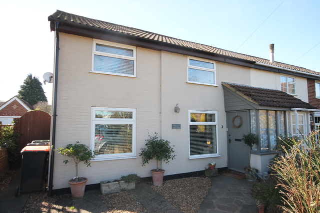  Image of 2 bedroom Cottage for sale in Milton Road Clapham Bedford MK41 at Beds  Clapham, MK41 6AP