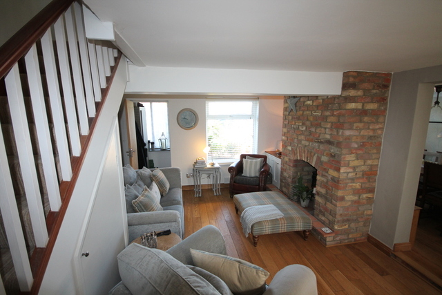  Image of 2 bedroom Cottage for sale in Milton Road Clapham Bedford MK41 at Beds  Clapham, MK41 6AP