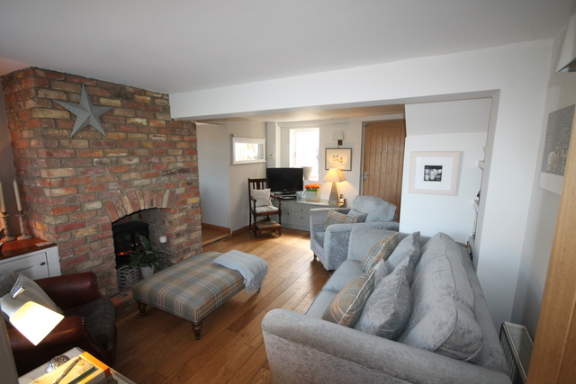  Image of 2 bedroom Cottage for sale in Milton Road Clapham Bedford MK41 at Beds  Clapham, MK41 6AP