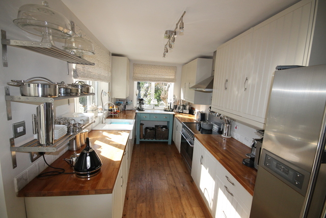  Image of 2 bedroom Cottage for sale in Milton Road Clapham Bedford MK41 at Beds  Clapham, MK41 6AP