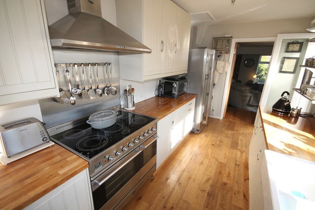  Image of 2 bedroom Cottage for sale in Milton Road Clapham Bedford MK41 at Beds  Clapham, MK41 6AP