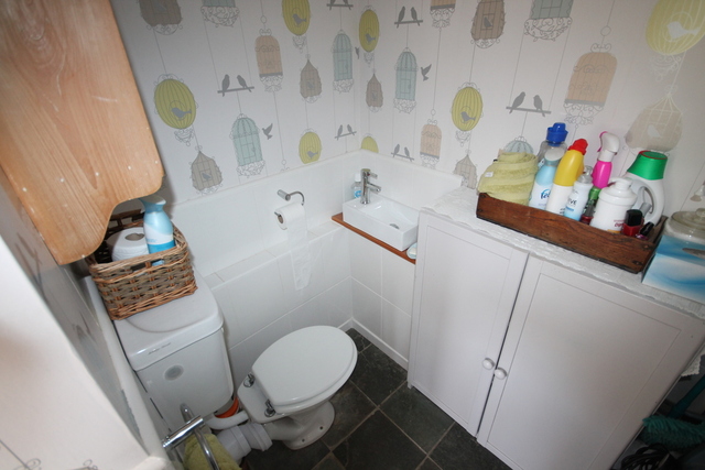  Image of 2 bedroom Cottage for sale in Milton Road Clapham Bedford MK41 at Beds  Clapham, MK41 6AP