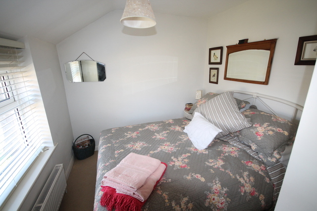  Image of 2 bedroom Cottage for sale in Milton Road Clapham Bedford MK41 at Beds  Clapham, MK41 6AP