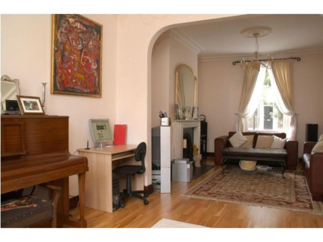  Image of 3 bedroom Terraced house to rent in Mitchison Road London N1 at Mitchison Road  Islington, N1 3NJ