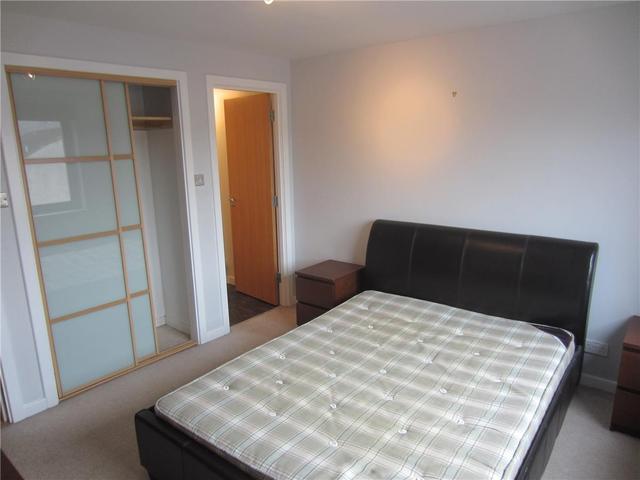  Image of 2 bedroom Flat to rent in Moat Terrace Edinburgh EH14 at Slateford Edinburgh Edinburgh, EH14 1PS
