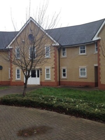  Image of 2 bedroom Flat to rent in Monarch Way Ilford IG2 at MONARCH WAY  NEWBURY PARK, IG2 7NY
