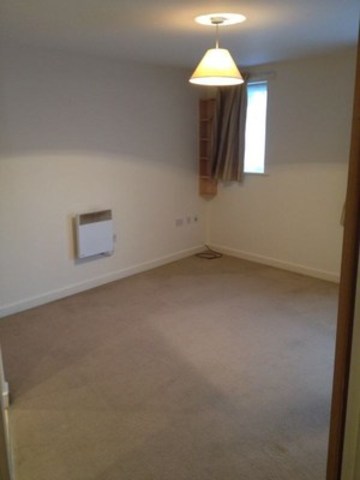  Image of 2 bedroom Flat to rent in Monarch Way Ilford IG2 at MONARCH WAY  NEWBURY PARK, IG2 7NY