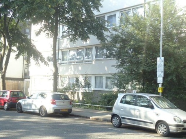  Image of 1 bedroom Flat for sale in Six Acres Estate London N4 at Monksfield Court, Durham Road  Finsbury Park, N4 3PF