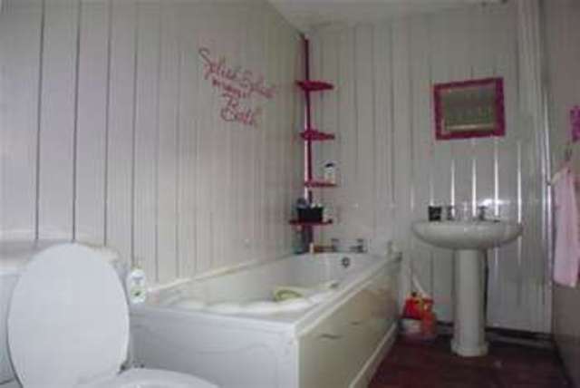  Image of 3 bedroom Terraced house to rent in Moor Green Lane Moseley Birmingham B13 at Birmingham, B13 8QP