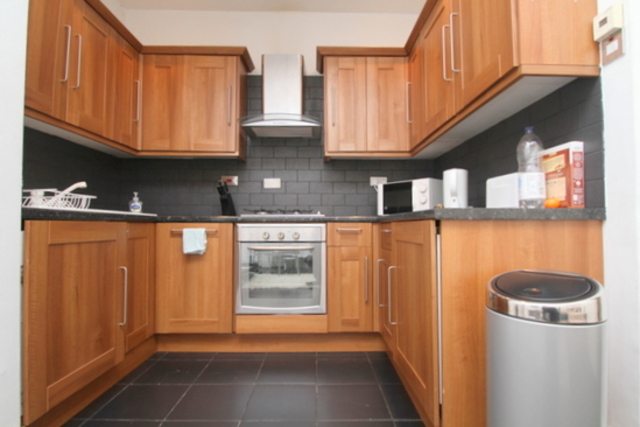  Image of 2 bedroom Apartment to rent in Mornington Grove London E3 at Mornington Road  London, E3 4NS