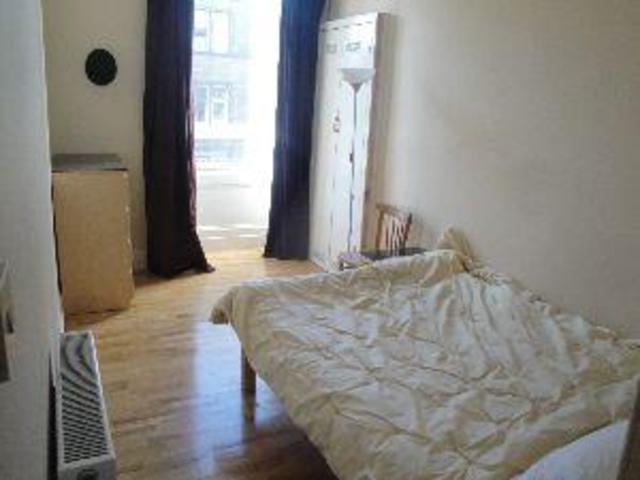  Image of 4 bedroom Flat to rent in Morrison Street Edinburgh EH3 at City Centre Edinburgh Edinburgh, EH3 8EB