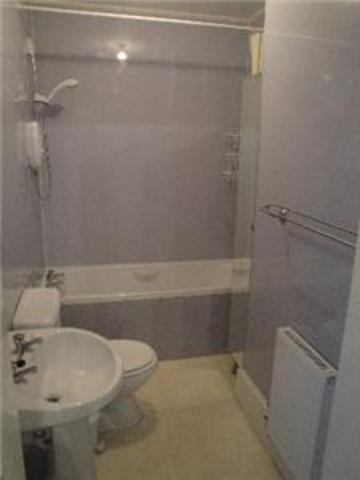  Image of 4 bedroom Flat to rent in Morrison Street Edinburgh EH3 at City Centre Edinburgh Edinburgh, EH3 8EB
