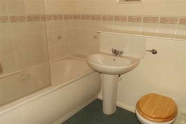  Image of 2 bedroom Flat to rent in Mortimers Quay Evesham WR11 at Evesham, WR11 3AS